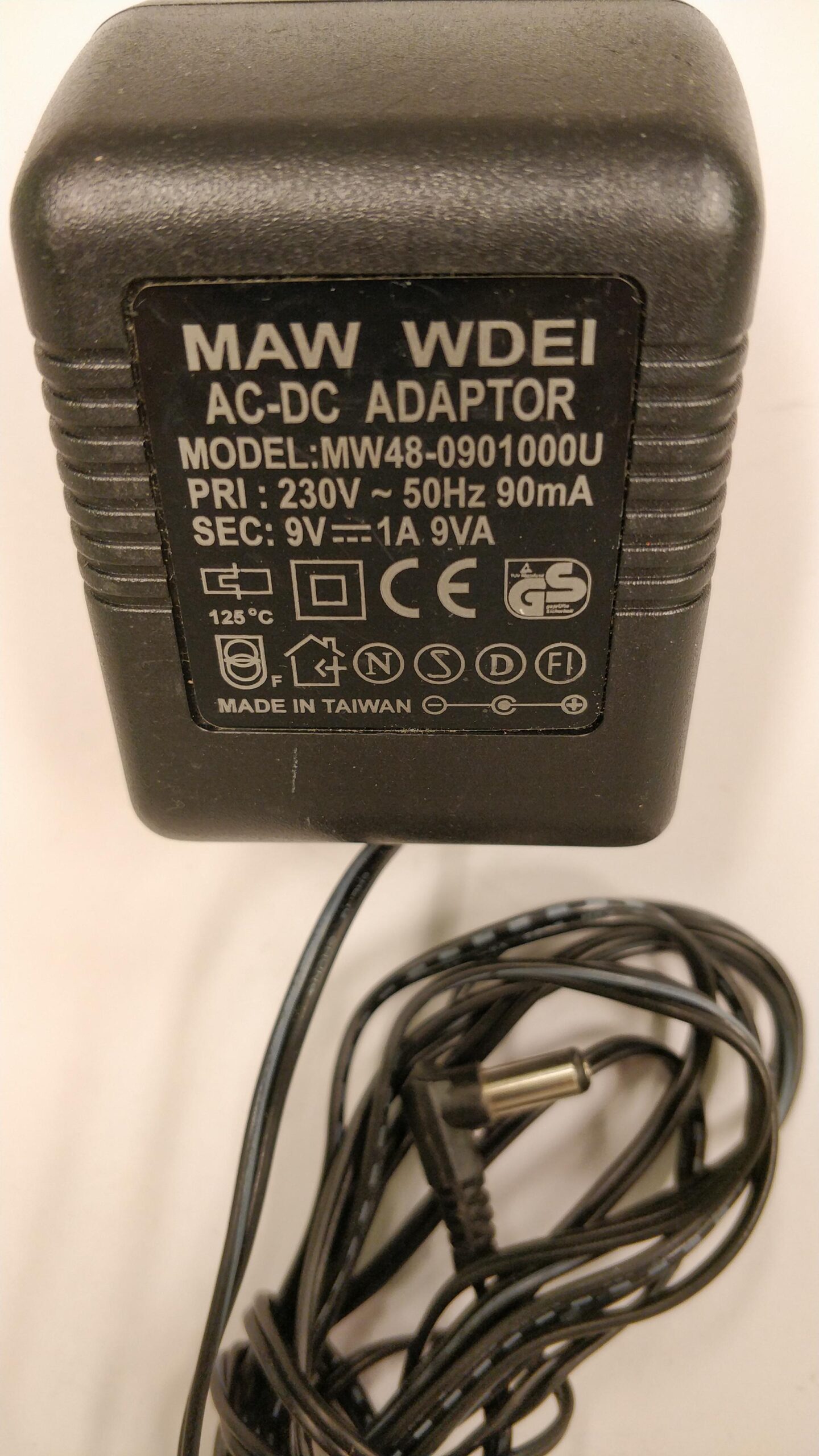 MAW WDEI Strömadapter 9V 1A -Begagnad